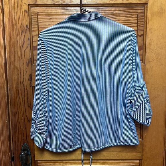 Eden & Olivia blue with white vertical striped size XL button down shirt - Picture 4 of 7